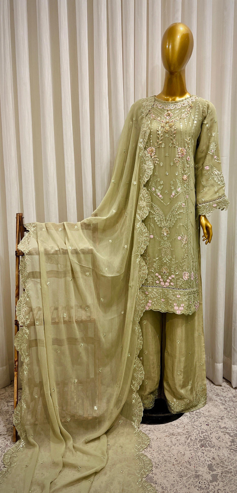Women’s Traditional Pakistani Lawn Suit with Embroidery 3-Piece