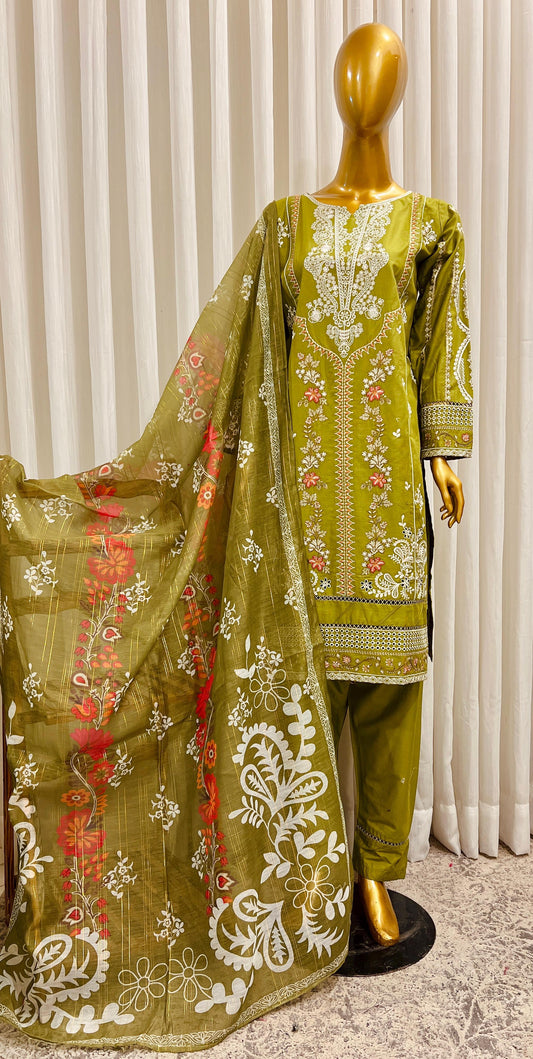 Pakistani Traditional 3 Pcs Suit
