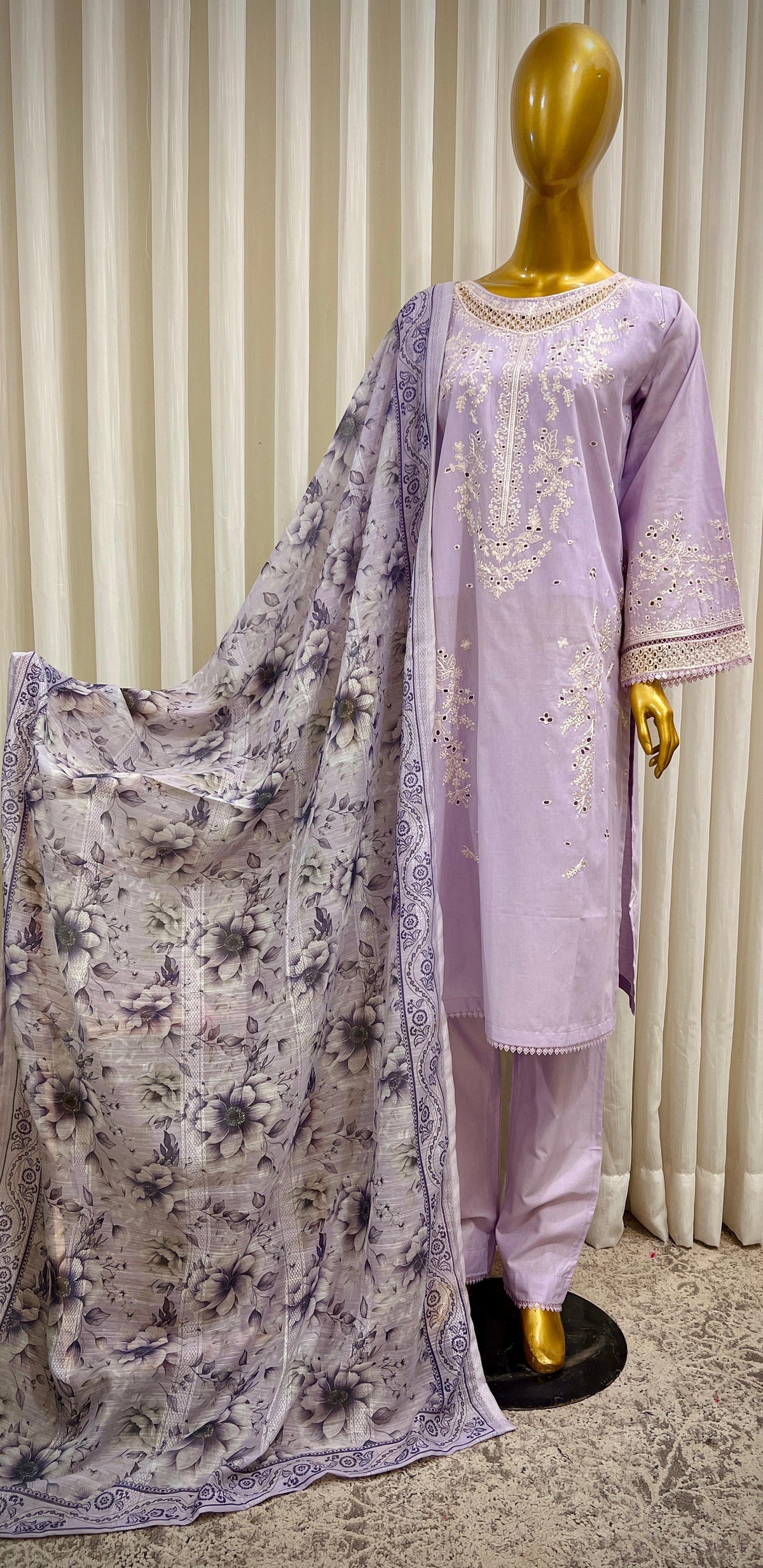 Pakistani Traditional 3 Pcs Suit